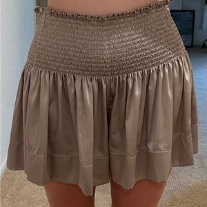 NATURAL LIFE SILVER SKORT!